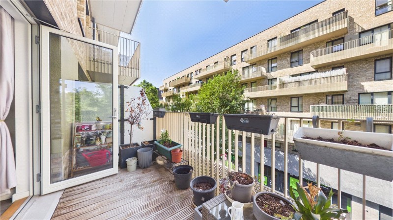Bollo Bridge Road, London, W3