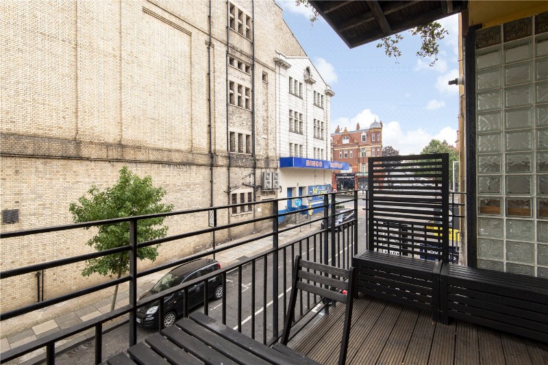 Barrhill Road, London, SW2