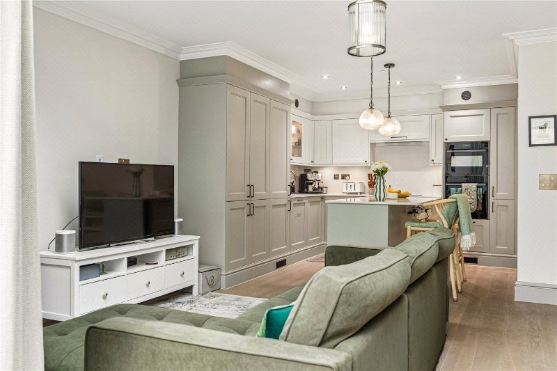 Trinity Road, London, SW17