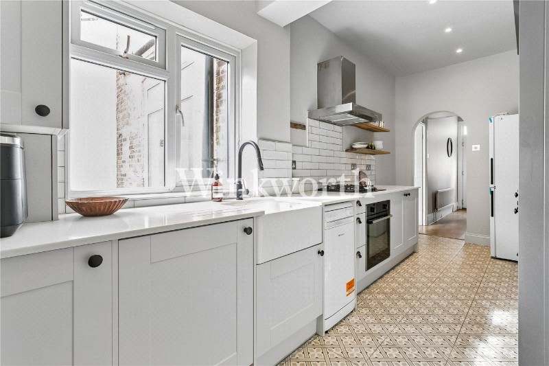Russell Avenue, London, United Kingdom, N22