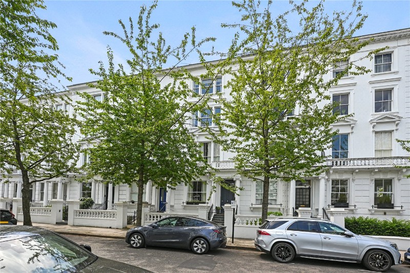 Palace Gardens Terrace, Kensington, London, W8