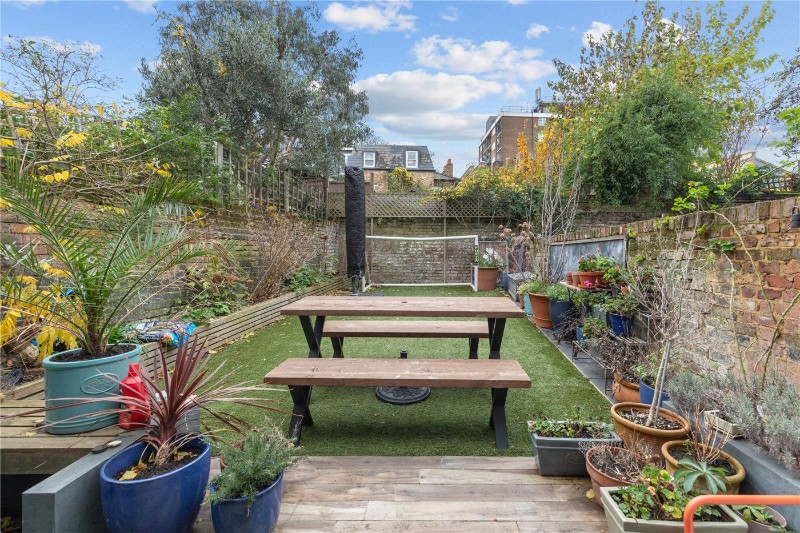 Bouverie Road, London, N16