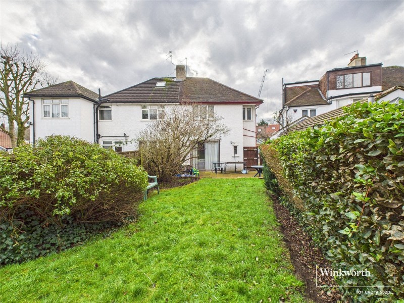 Holders Hill Avenue, Hendon, NW4