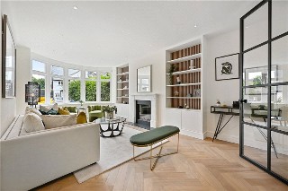 Westmoreland Road, Barnes, London, SW13