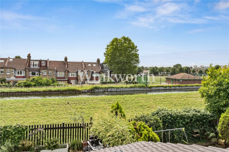 Hamilton Crescent, London, N13