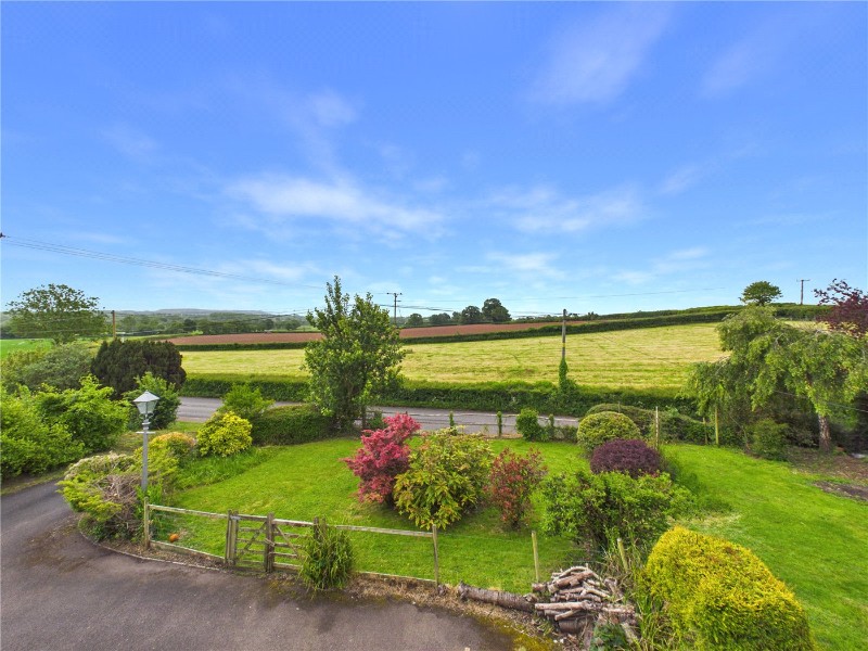 Lower Town, Sampford Peverell, Tiverton, Devon, EX16