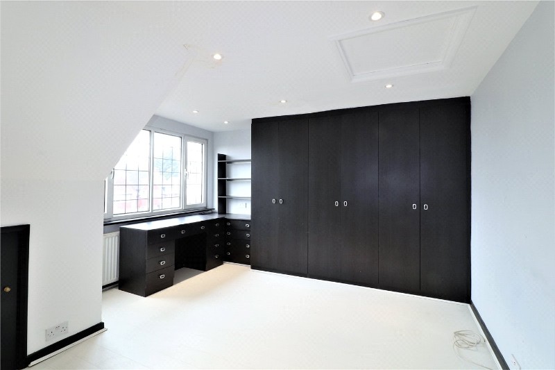 Hodford Road, London, NW11