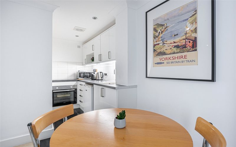 Warwick Way, London, SW1V