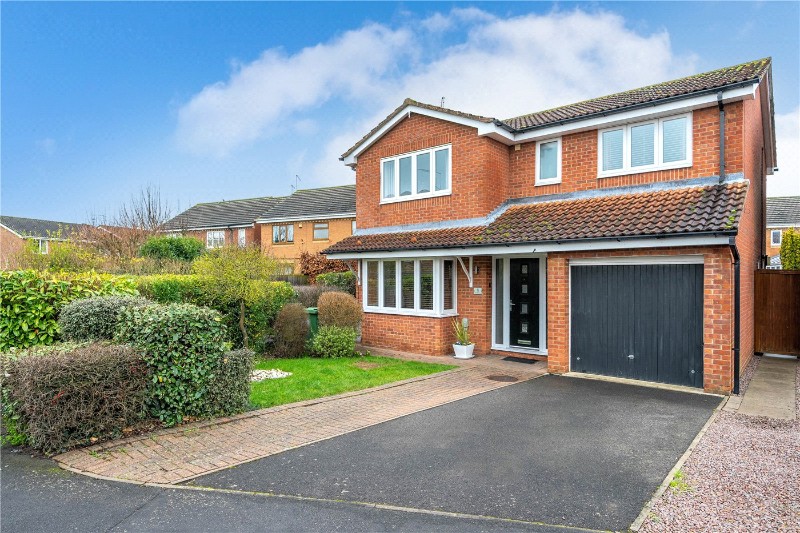 Chatsworth Close, Market Deeping, Peterborough, Lincolnshire, PE6