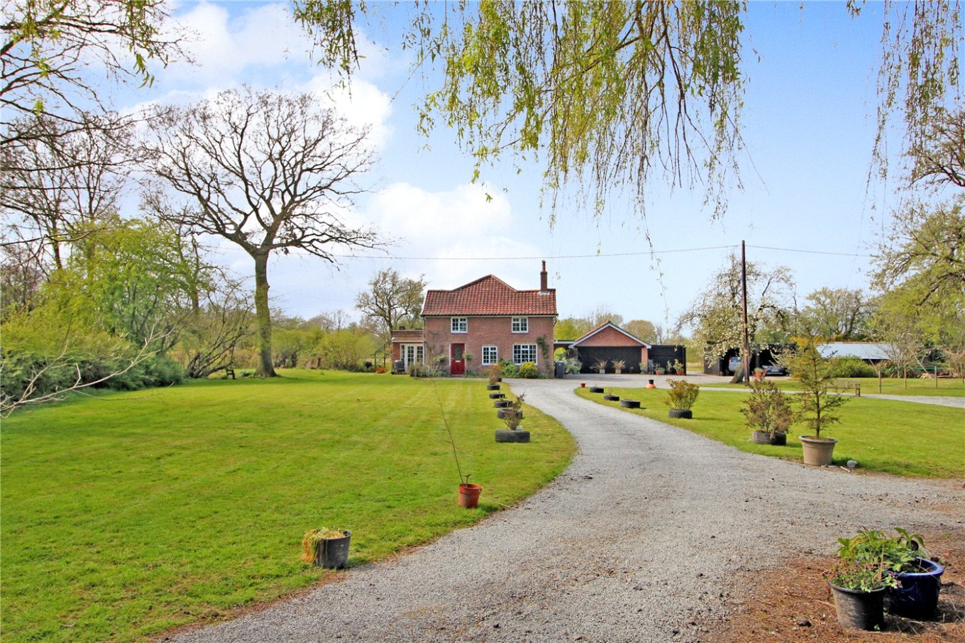 6 bedroom property for sale in Lundy Green, Hempnall, Norwich, NR15