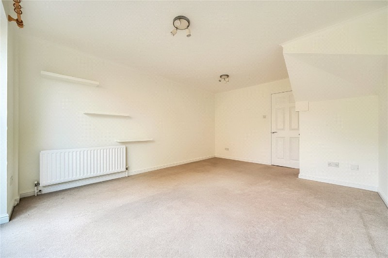 Whitlet Close, Farnham, Surrey, GU9