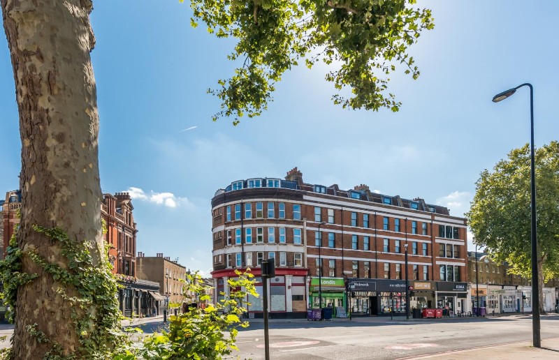 Kennington Road, SE11