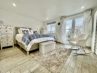 Swallow Drive, Milford on Sea, Lymington, Hampshire, SO41