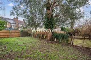Caversham Avenue, London, N13