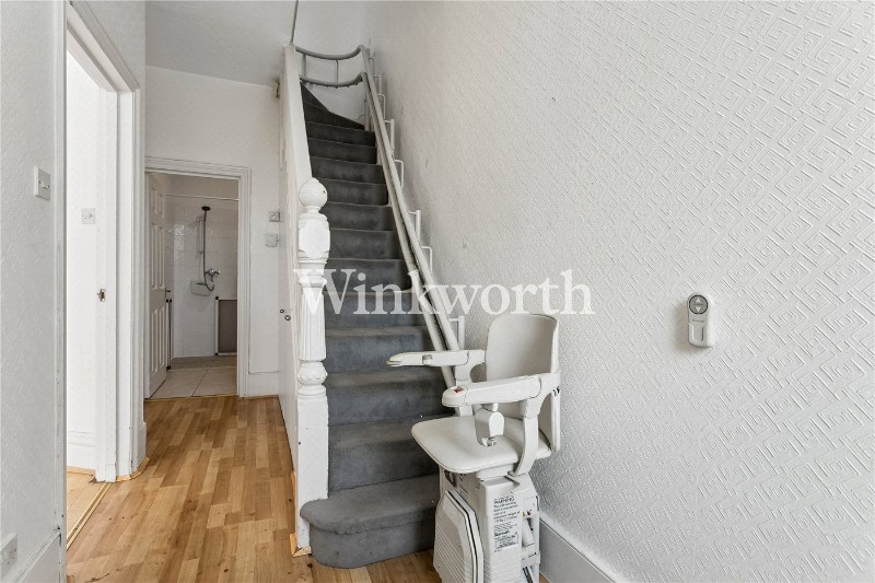 Chimes Avenue, London, N13