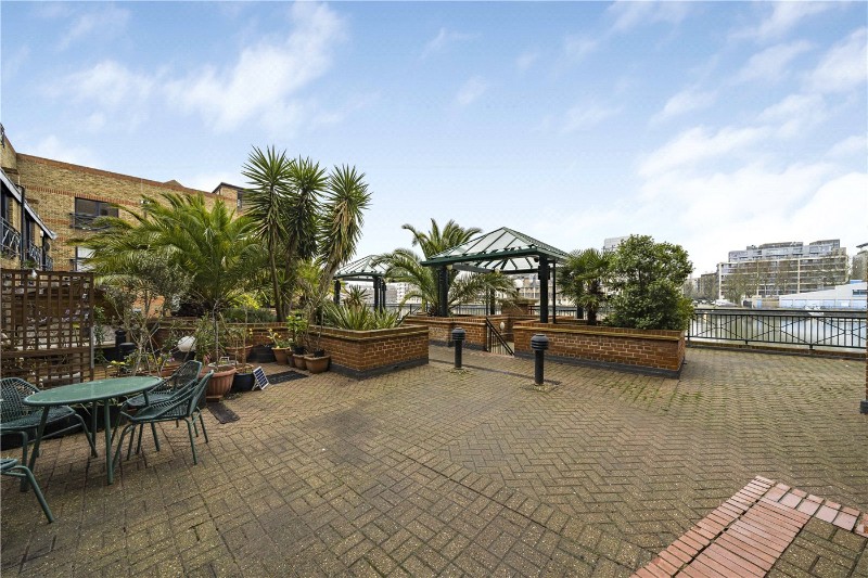 Russell Place, London, SE16