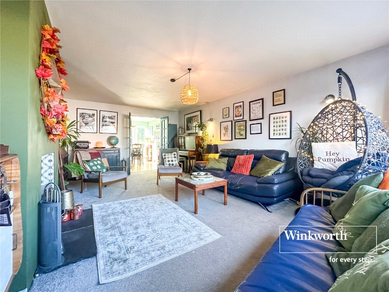 Wollaton Road, Ferndown, BH22