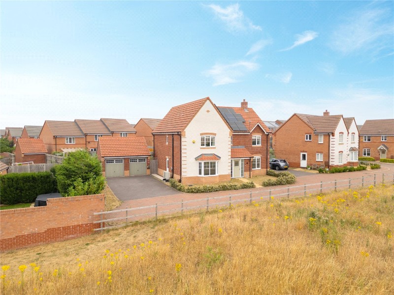 Madan Gardens, Bishops Tachbrook, Leamington Spa, Warwickshire, CV33