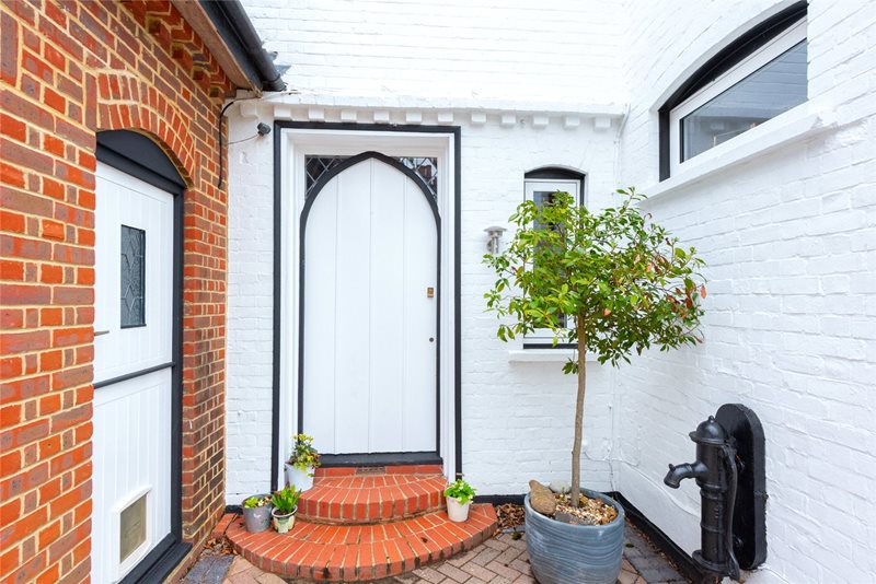 Fleet Hill, Finchampstead, Wokingham, Berkshire, RG40