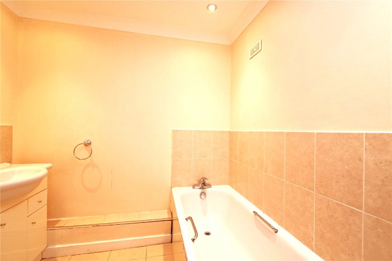 Lisa Court, Downsland Road, Basingstoke, RG21