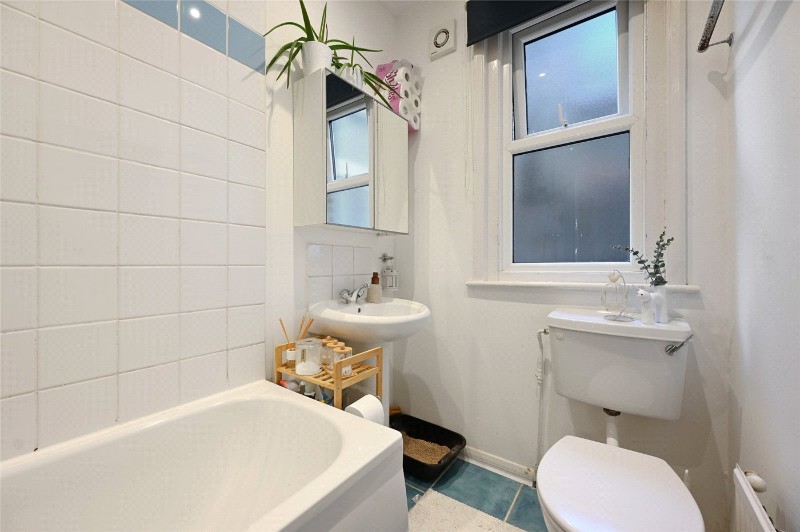 Collingbourne Road, London, W12