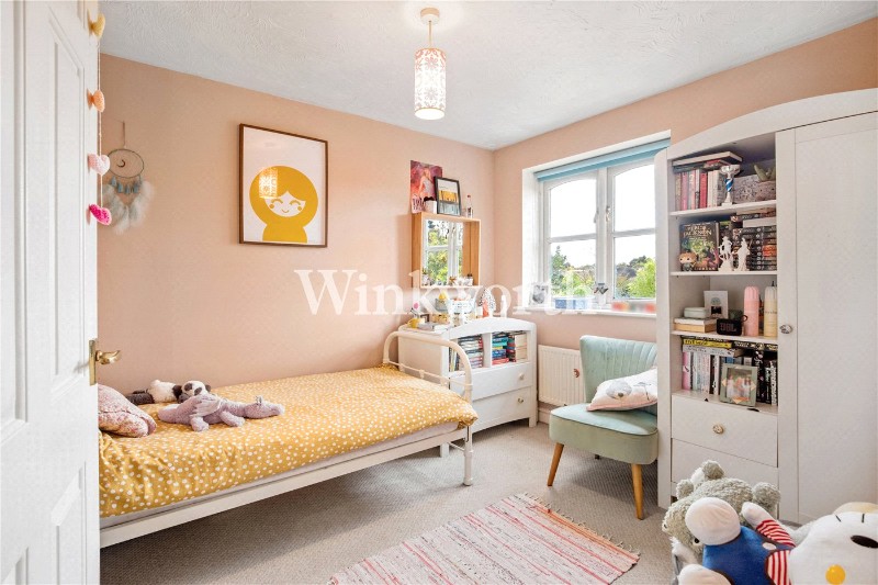 Westminster Drive, London, N13