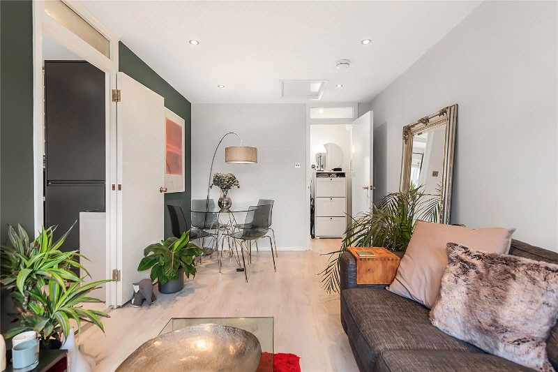 Wilkinson Way, Chiswick, W4