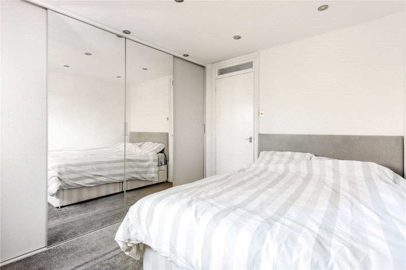 Ashdown Way, London, SW17
