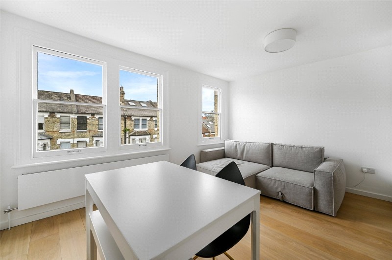 Davisville Road, Shepherds Bush, London, W12