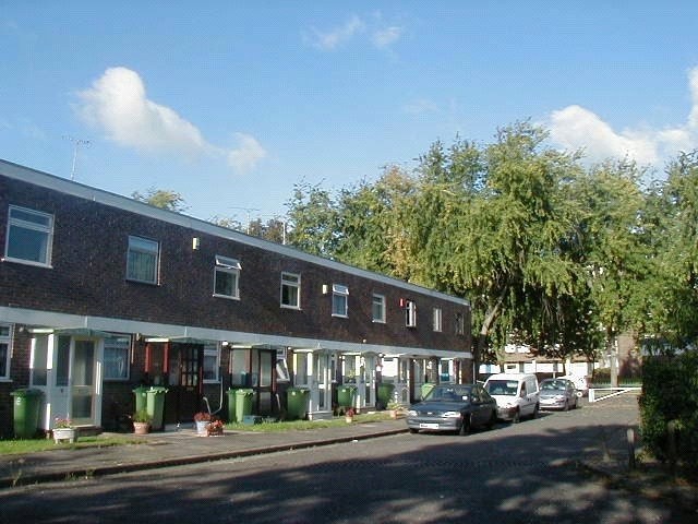 Waterside Close, London, SE16