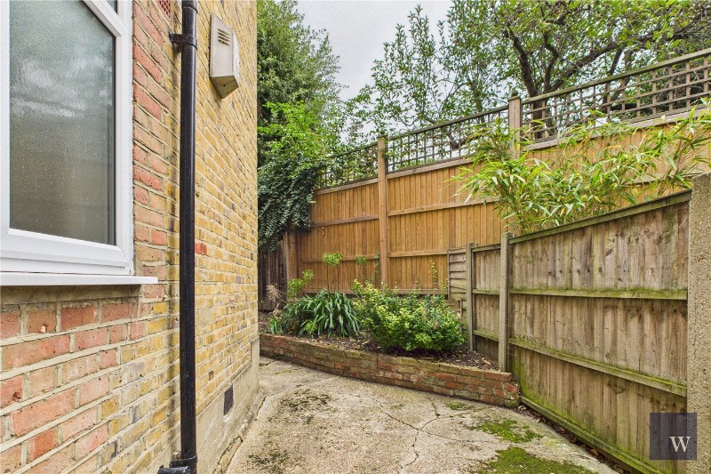 Elmwood Road, London, SE24