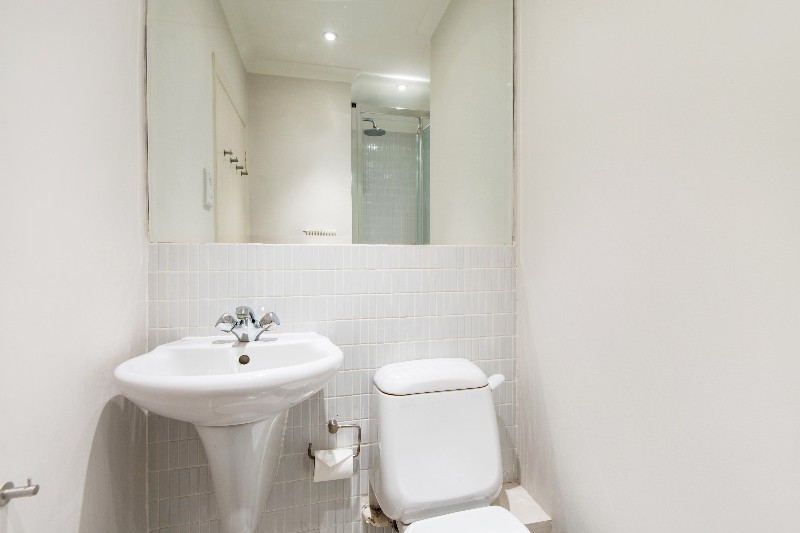 Sutherland Avenue, London, W9