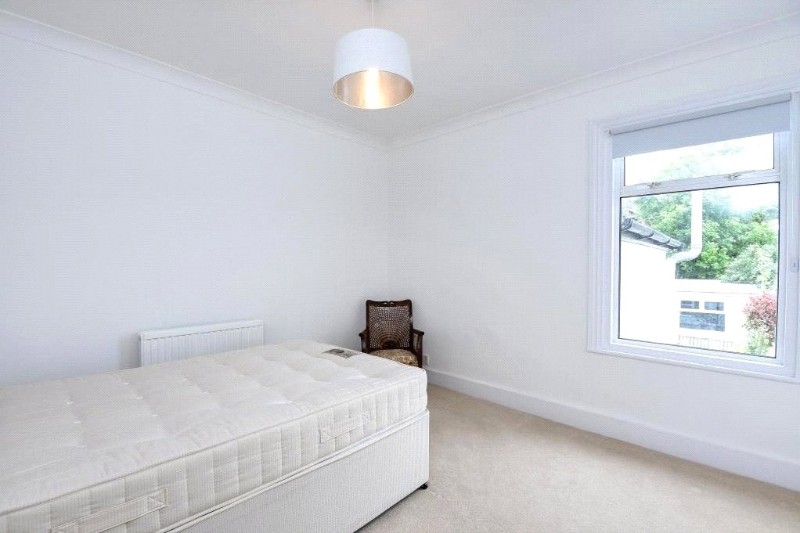 Moxon Street, High Barnet, EN5