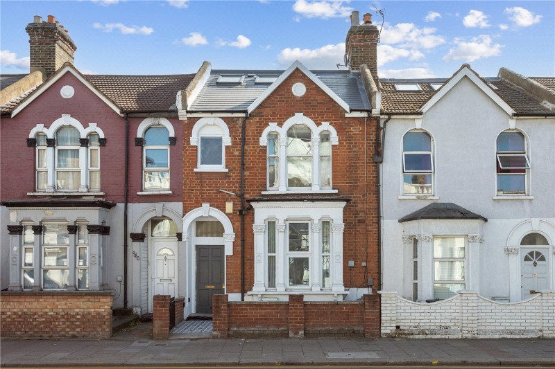 Garratt Lane, London, SW17
