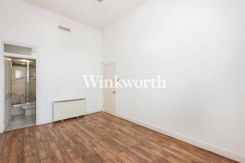 Crothall Close, London, N13