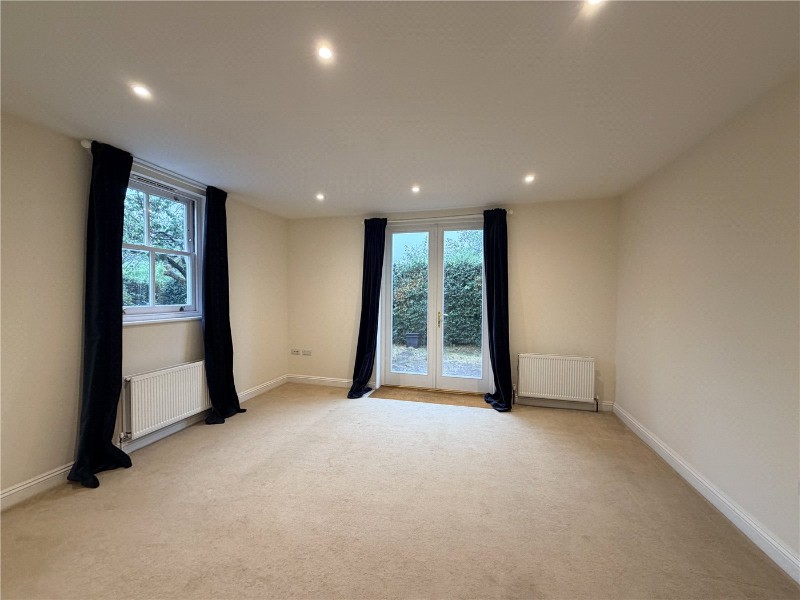 Tilford Street, Tilford, Farnham, Surrey, GU10