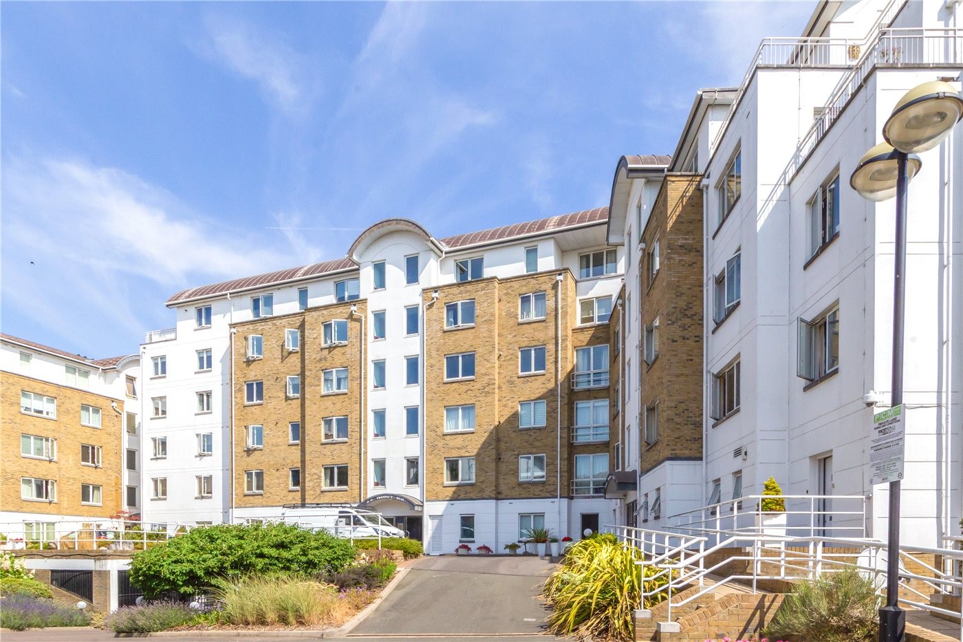 1 bedroom property for sale in Prospect Quay, 98 Point Pleasant, London