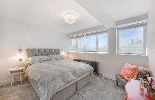 Churchill Gardens, London, SW1V