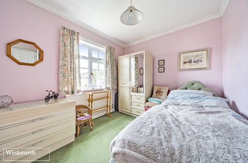 Holy Barn Close, Basingstoke, Hampshire, RG22