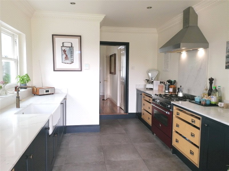 Hadleigh Road, Leigh-On-Sea, United Kingdom, SS9