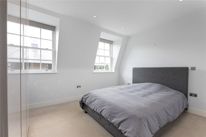Kew Bridge Road, Brentford, TW8