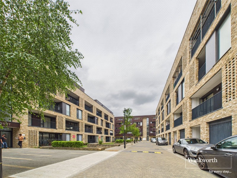 Alpine Road, Queensbury, London, NW9