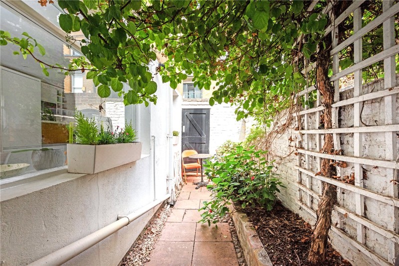 Crossley Street, London, N7