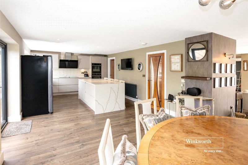 Hynesbury Road, Friars Cliff, Christchurch, BH23