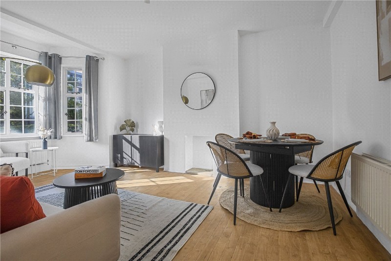 Myddelton Passage, London, EC1R