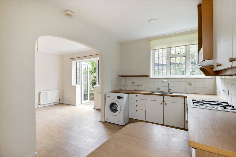 Woodfield Avenue, London, SW16