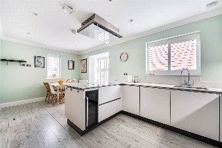 Grove Close, Wrecclesham, Farnham, Surrey, GU10