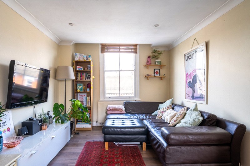 Raeburn Street, London, SW2