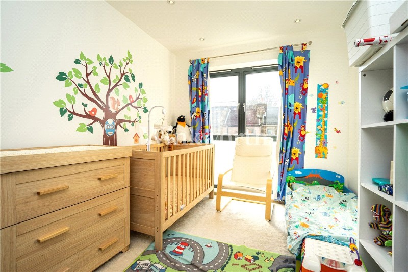 Belz Drive, London, N15