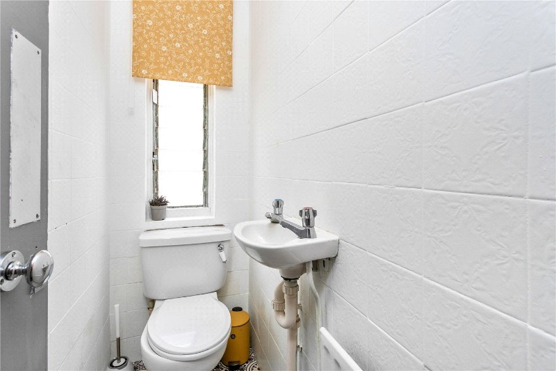 Hainault Road, London, E11